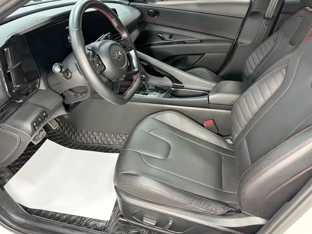 Hyundai Elantra 2023 из CN, фото 10