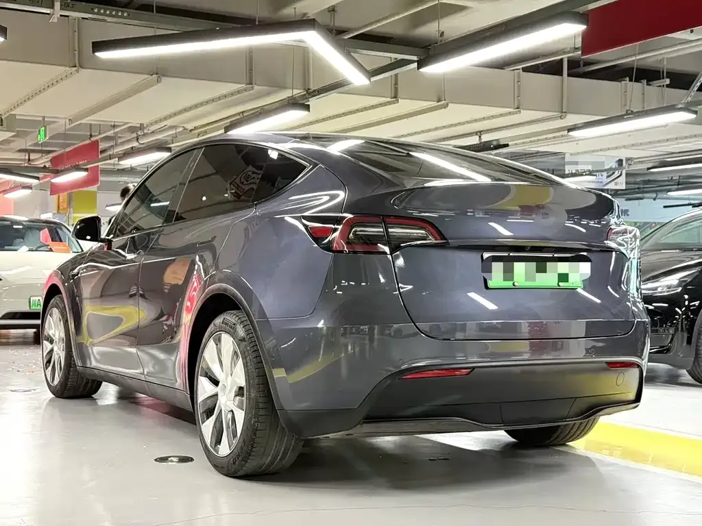 Tesla Model Y 2023 из CN, фото 10