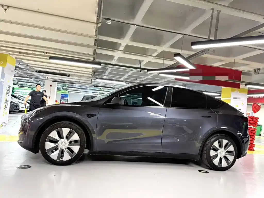 Tesla Model Y 2023 из CN, фото 5