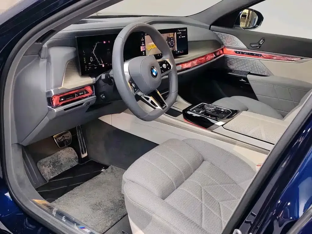 BMW 7 Series 2023 из CN, фото 4
