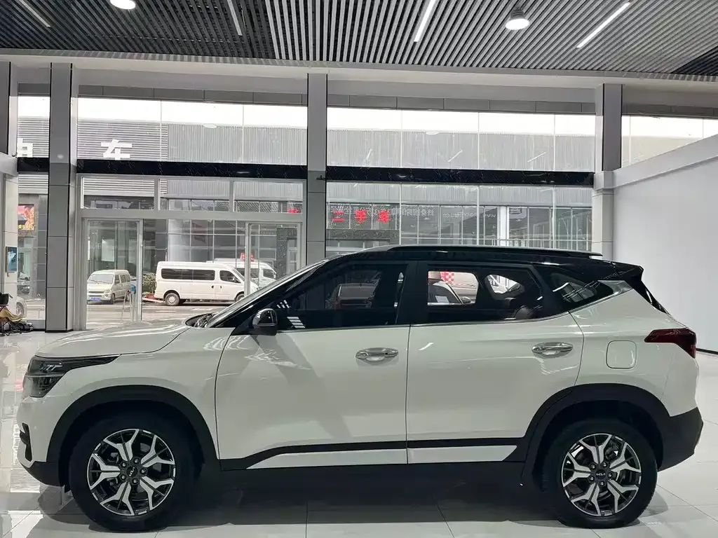 Kia KX3 2022 из CN, фото 7