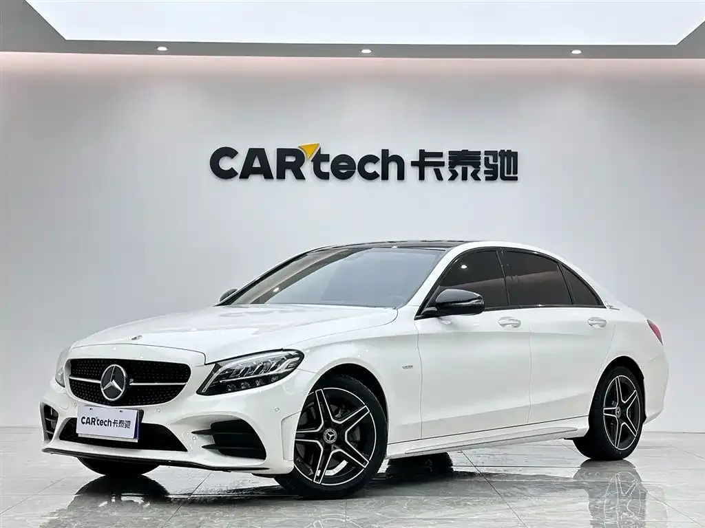 Mercedes-Benz C-Class — фото 1