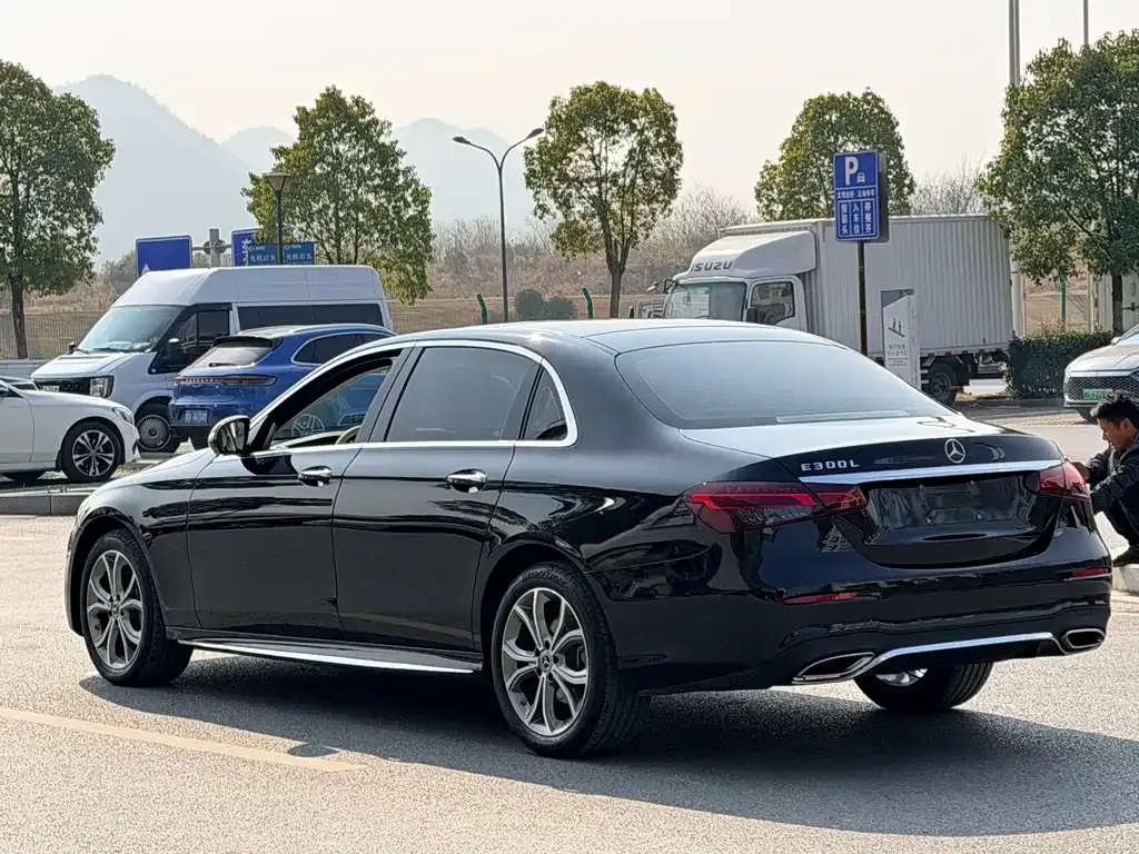 Mercedes-Benz E-Class 2023 из CN, фото 8