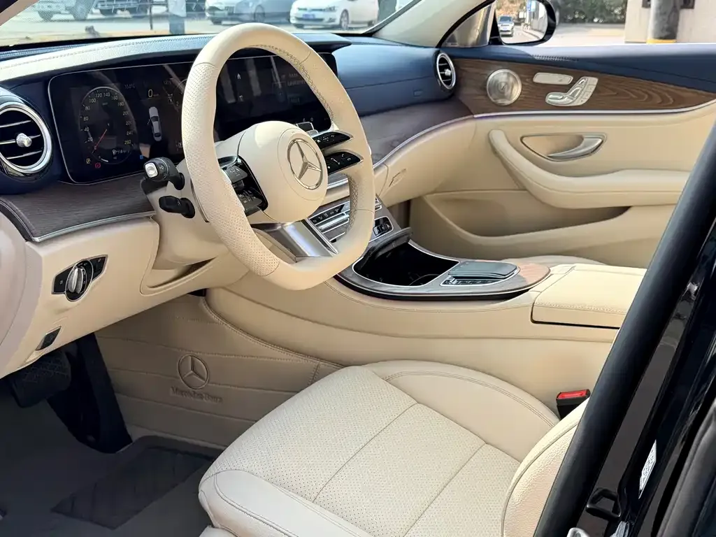 Mercedes-Benz E-Class 2023 из CN, фото 5