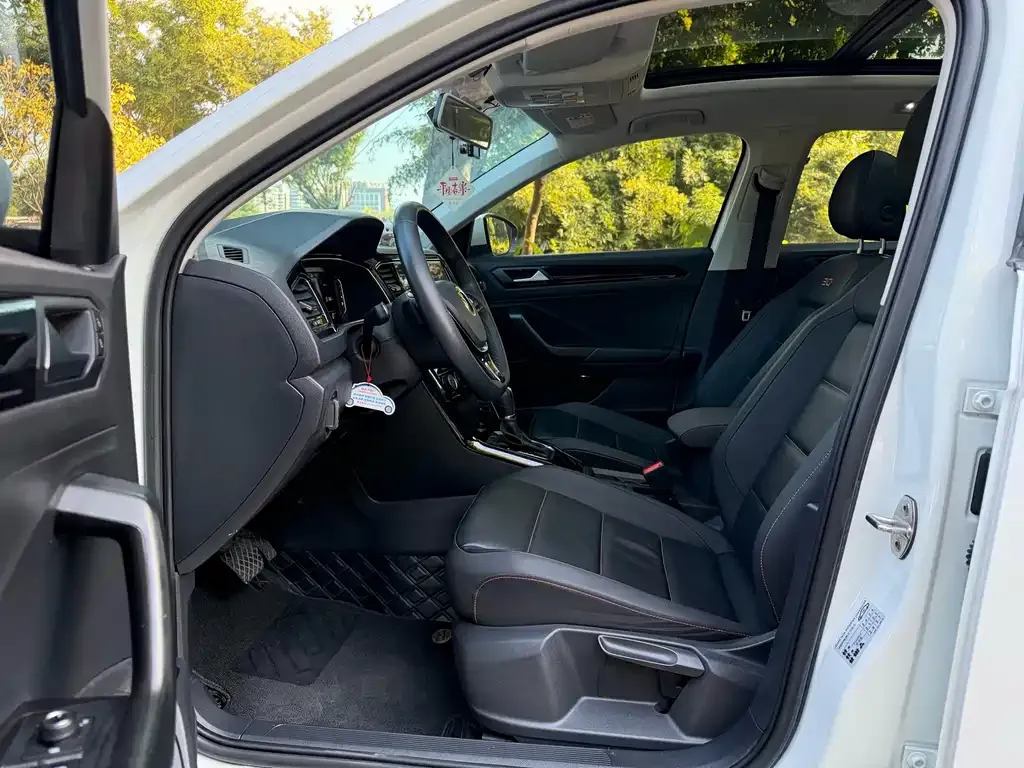 Volkswagen T-Roc 2021 из CN, фото 5