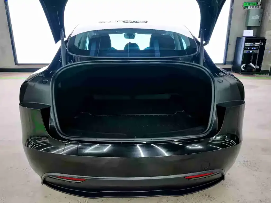 Tesla Model 3 2024 из CN, фото 5