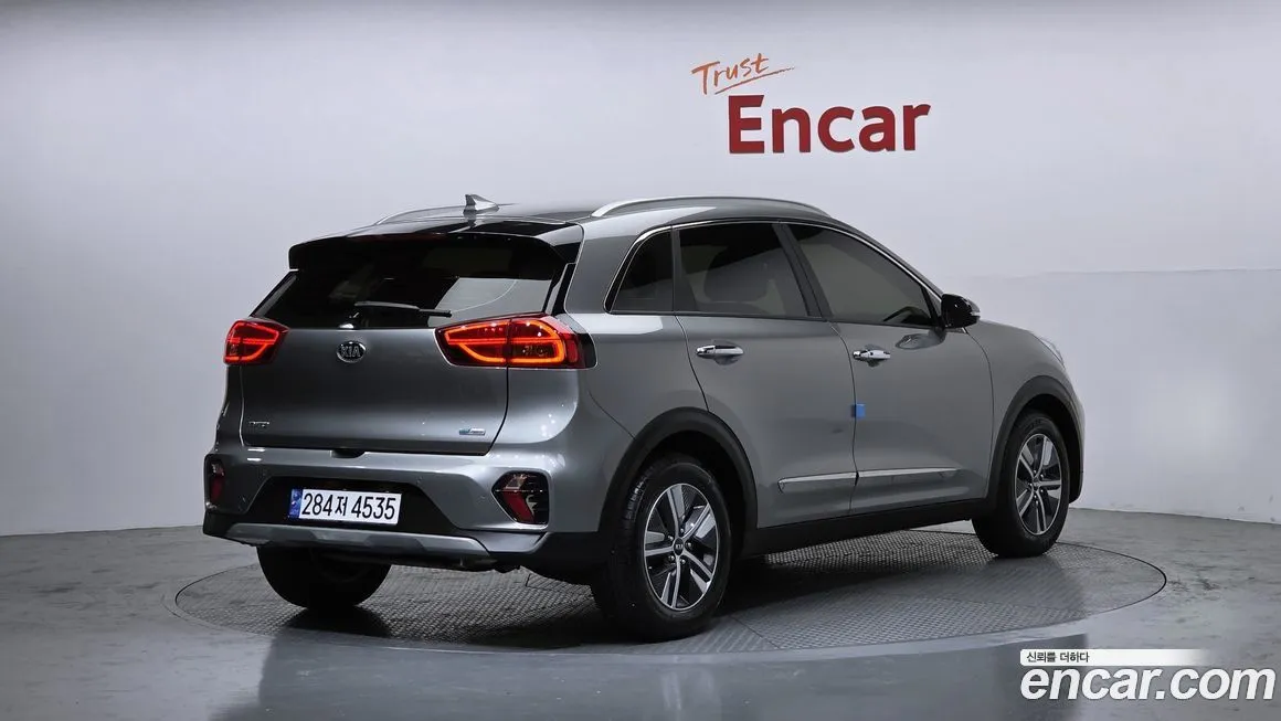 Kia Niro 2021 из KR, фото 2