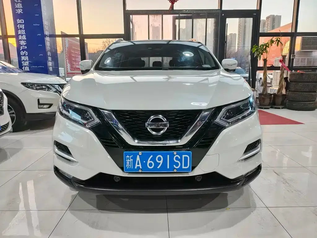 Nissan Qashqai — фото 10