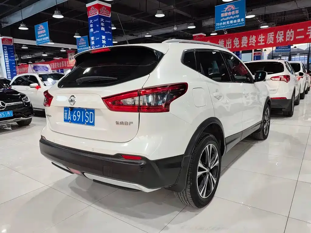Nissan Qashqai — фото 6