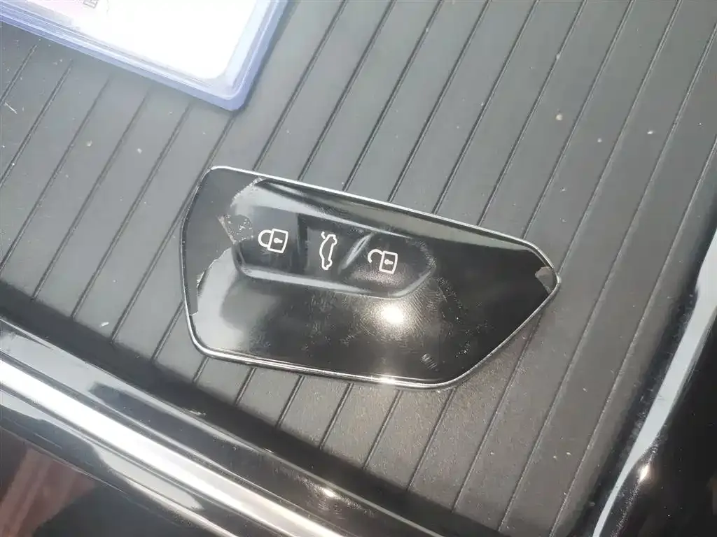 Volkswagen ID.4 X 2024 из CN, фото 8