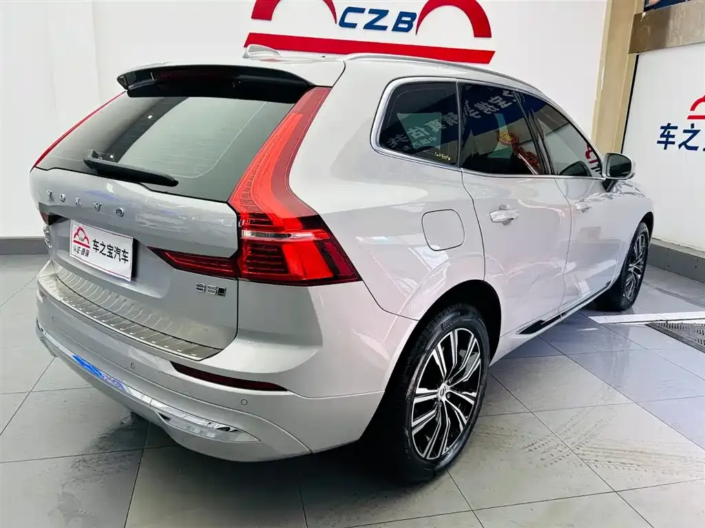 Volvo XC60 — фото 3