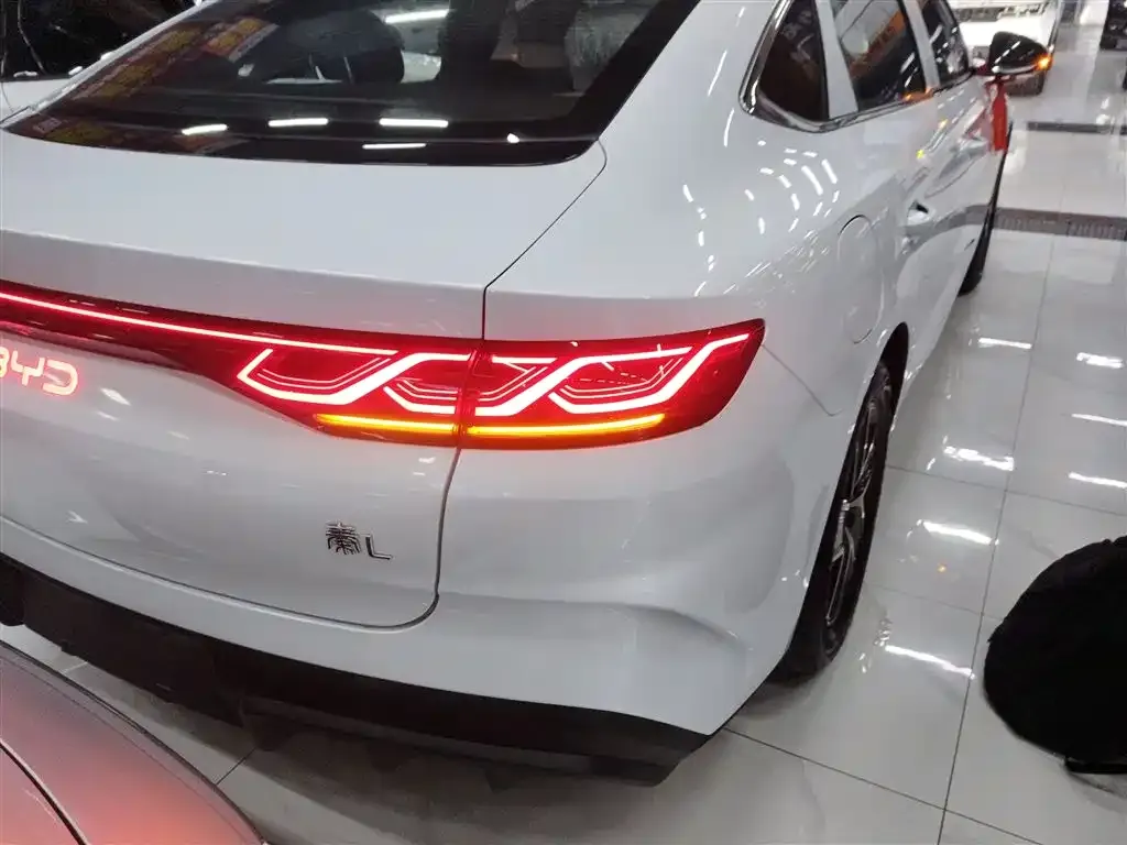 BYD Qin L 2026 из CN, фото 4