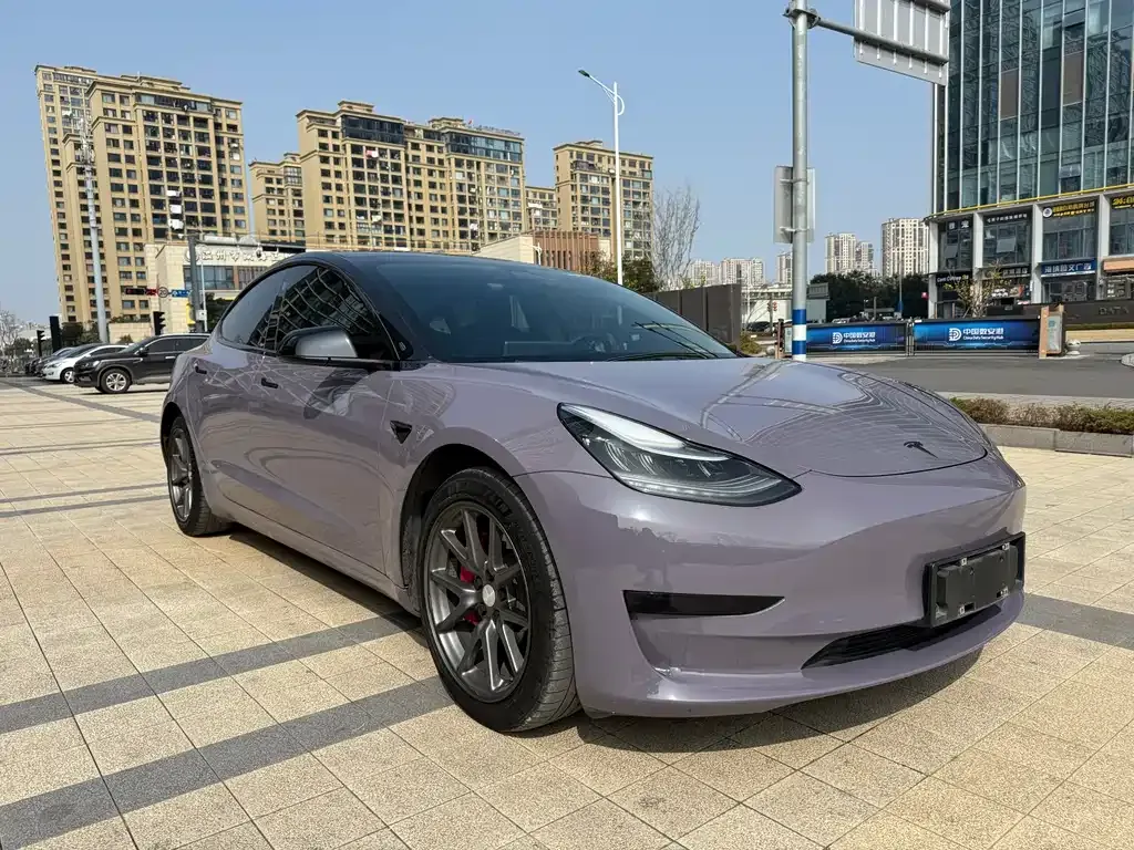 Tesla Model 3 — фото 10