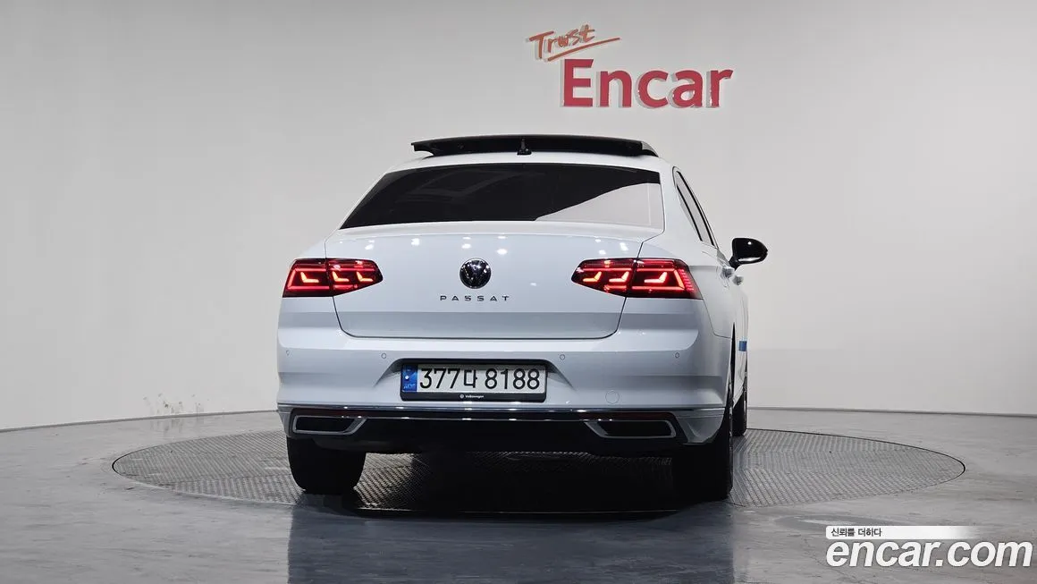 Volkswagen Passat — фото 9