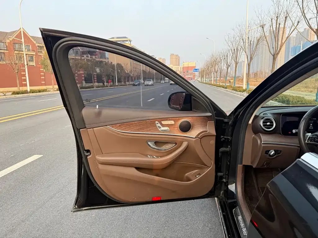 Mercedes-Benz E-Class 2023 из CN, фото 10