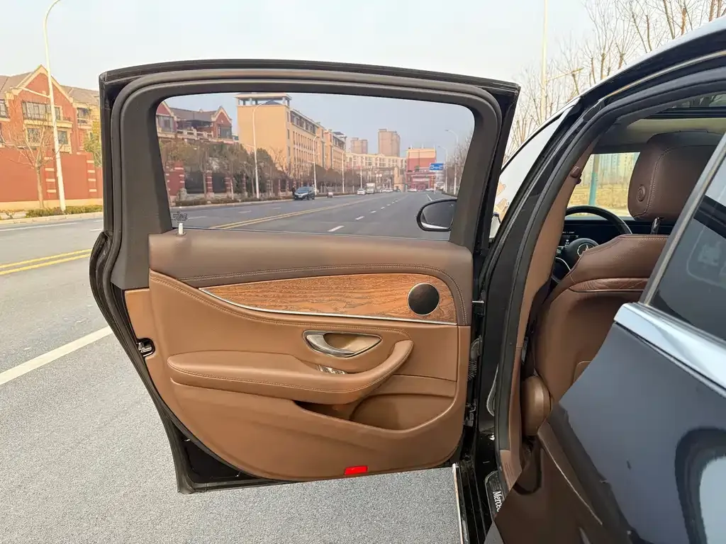 Mercedes-Benz E-Class 2023 из CN, фото 5