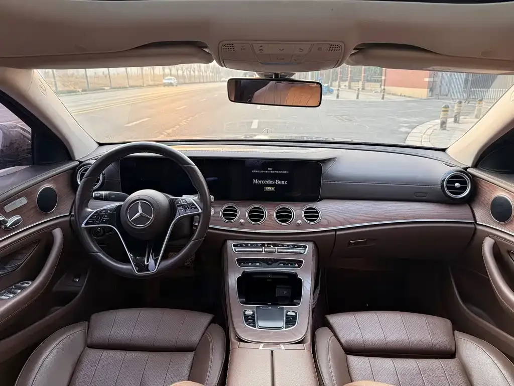 Mercedes-Benz E-Class 2023 из CN, фото 7