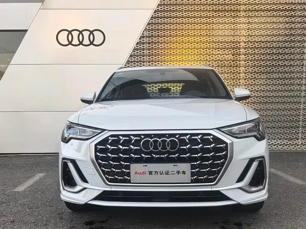 Audi Q3 2023 из CN, фото 8