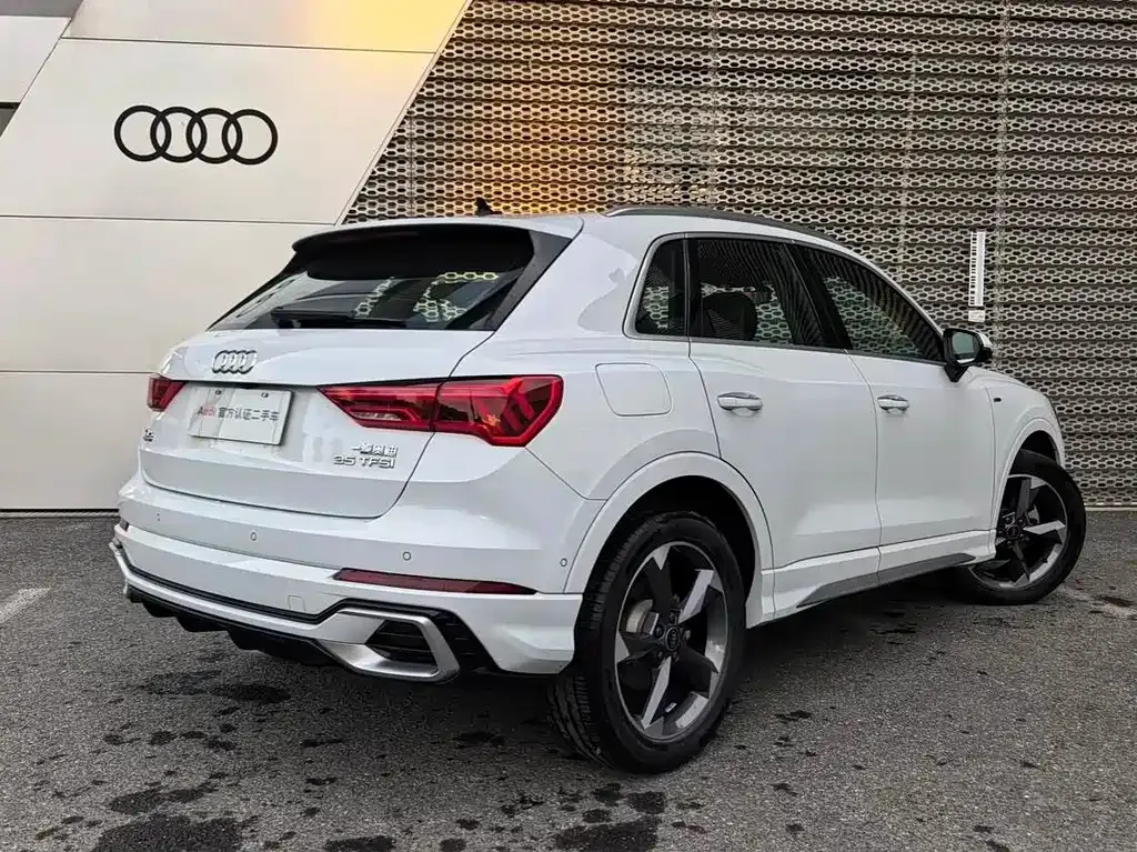 Audi Q3 2023 из CN, фото 9