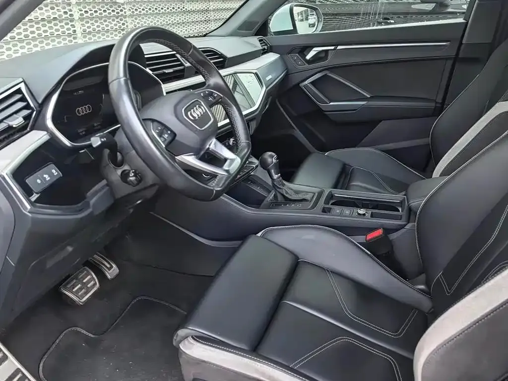 Audi Q3 2023 из CN, фото 6