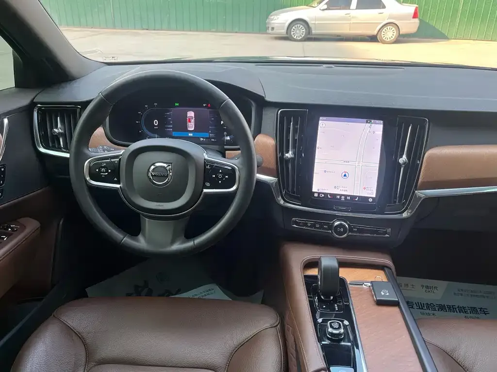 Volvo S90 — фото 6