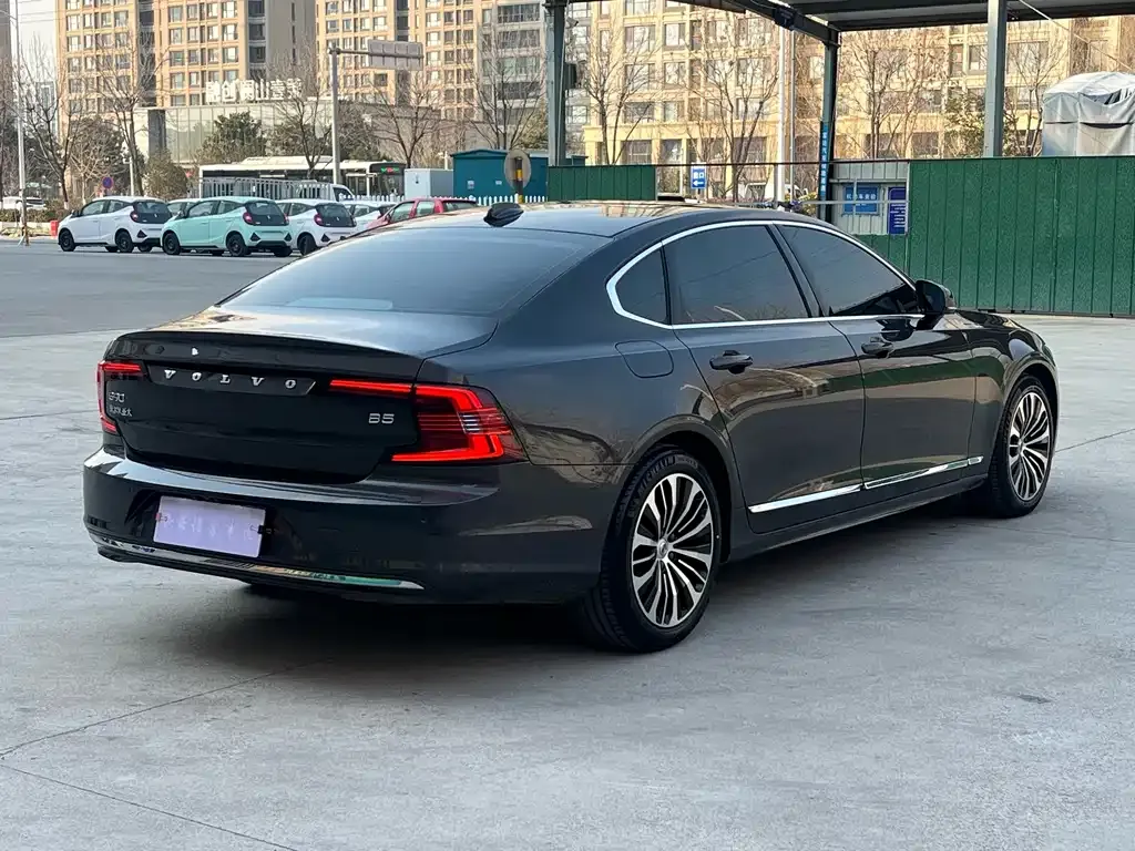 Volvo S90 — фото 8
