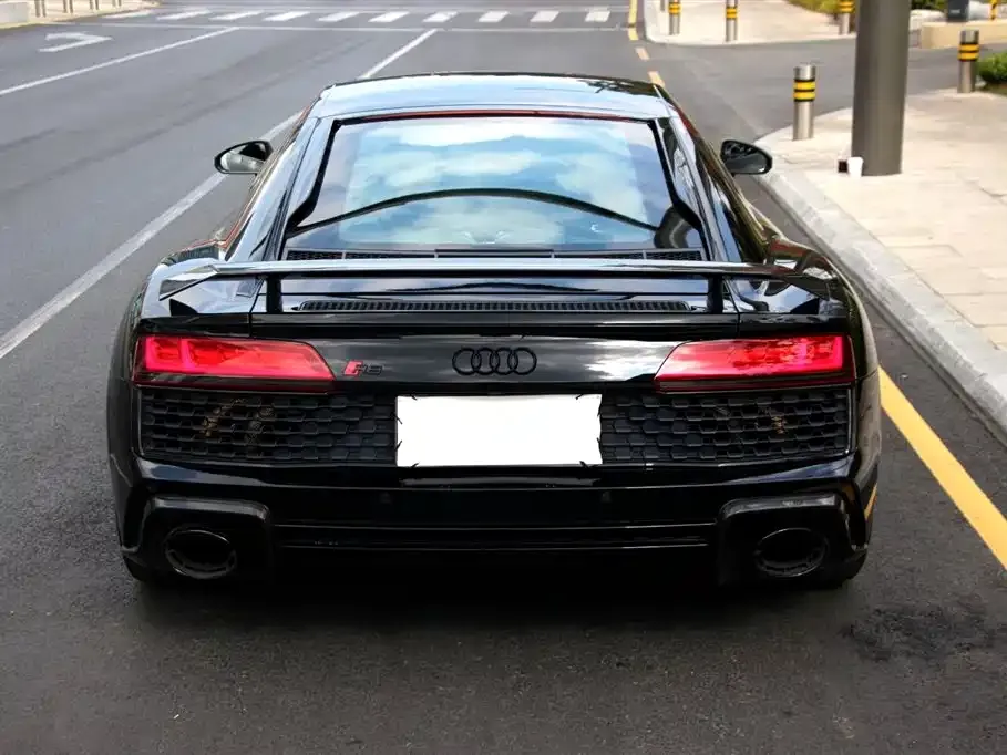 Audi R8 — фото 7