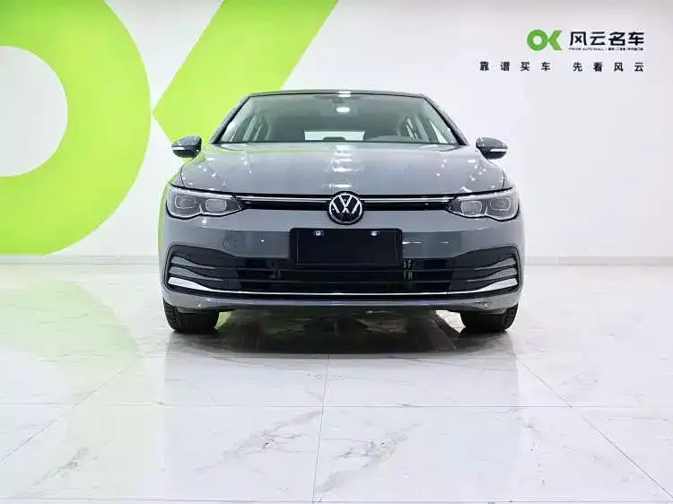 Volkswagen Golf 2024 из CN, фото 2