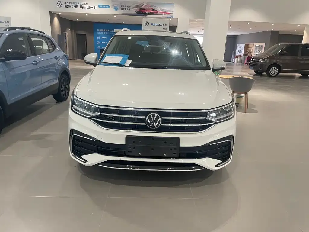Volkswagen Tiguan L 2024 из CN, фото 3