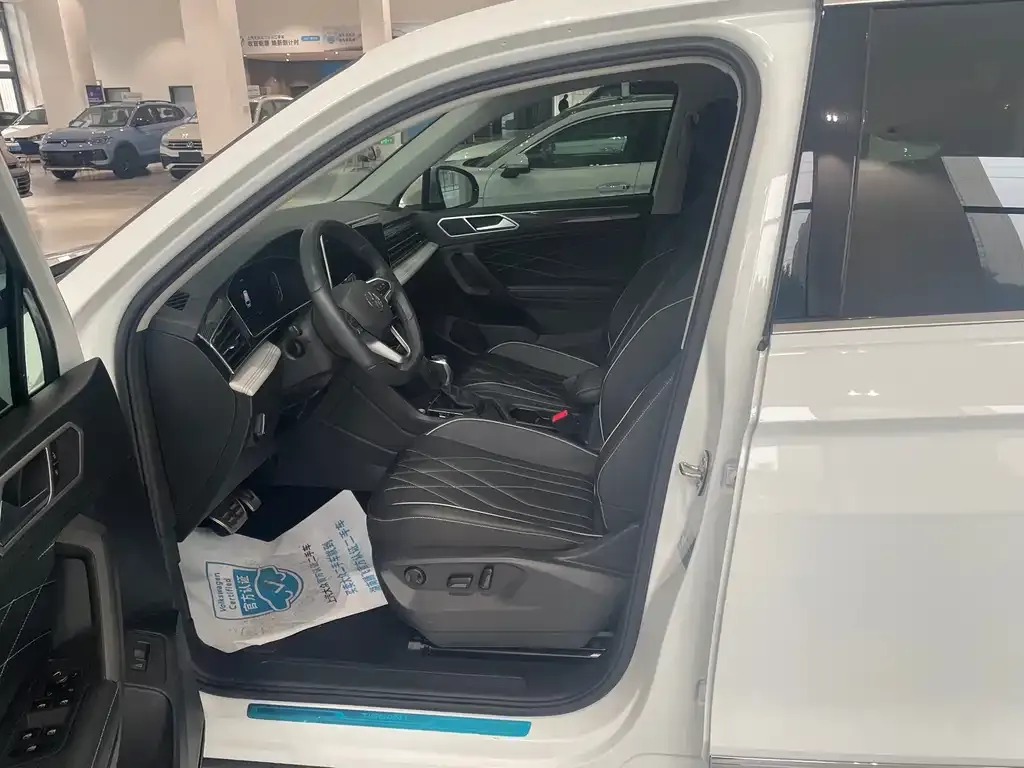 Volkswagen Tiguan L 2024 из CN, фото 5
