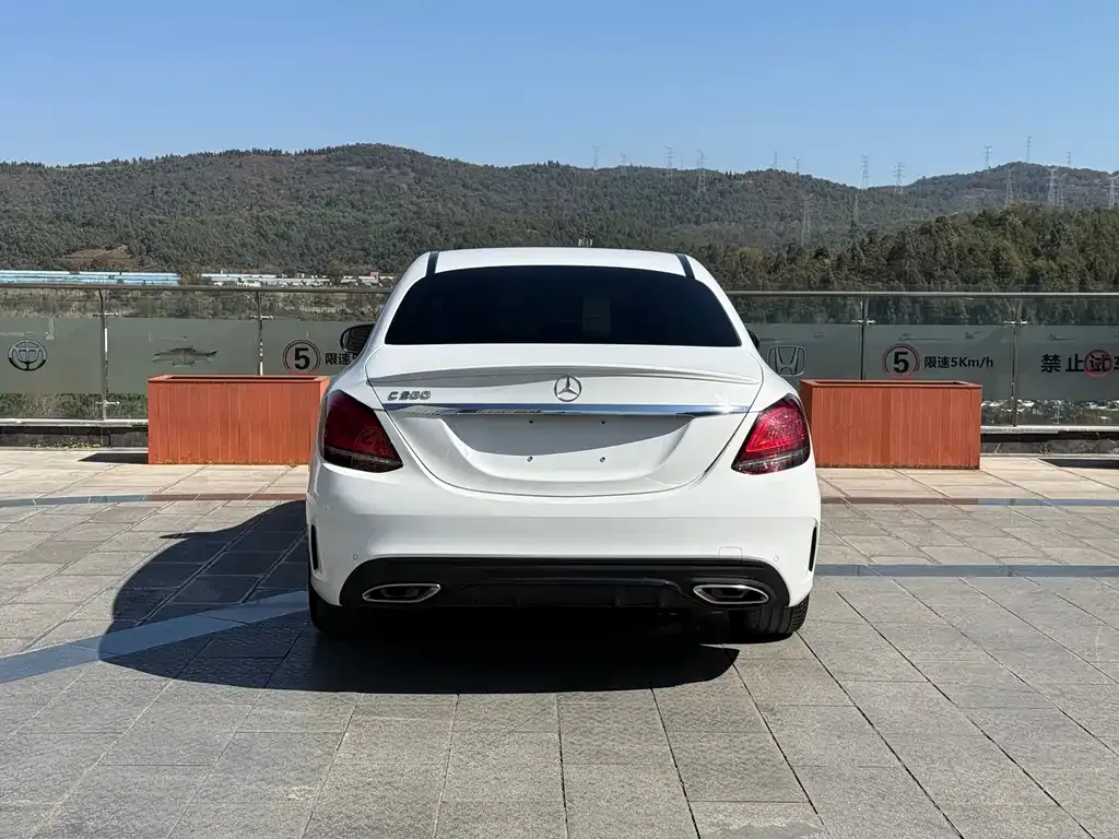 Mercedes-Benz C-Class — фото 10
