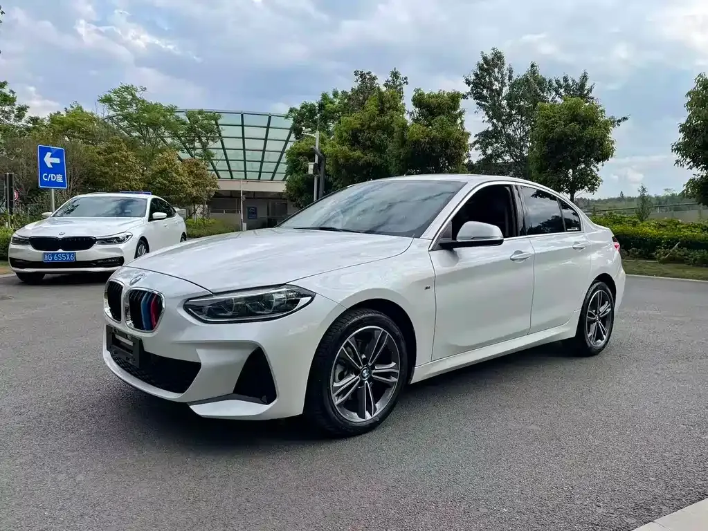 BMW 1 Series — фото 1