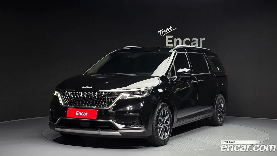 Kia Carnival — фото 1