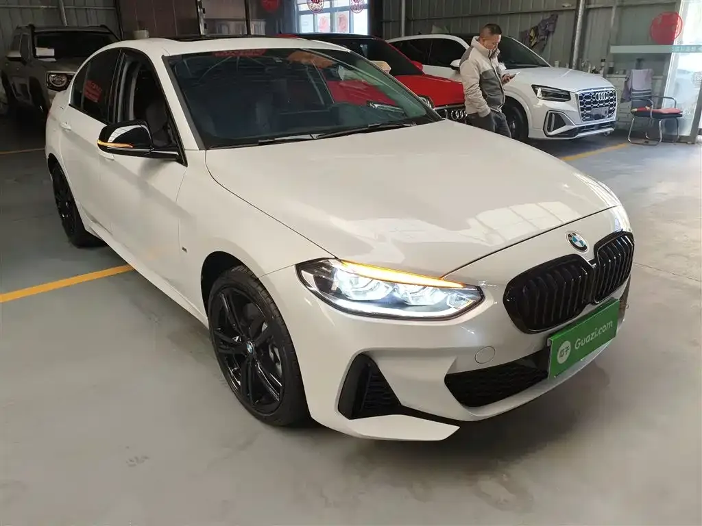 BMW 1 Series 2022 из CN, фото 8