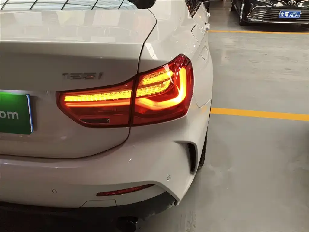 BMW 1 Series 2022 из CN, фото 2