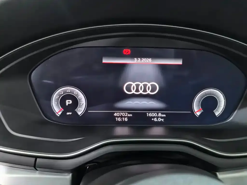 Audi A4L 2022 из CN, фото 2