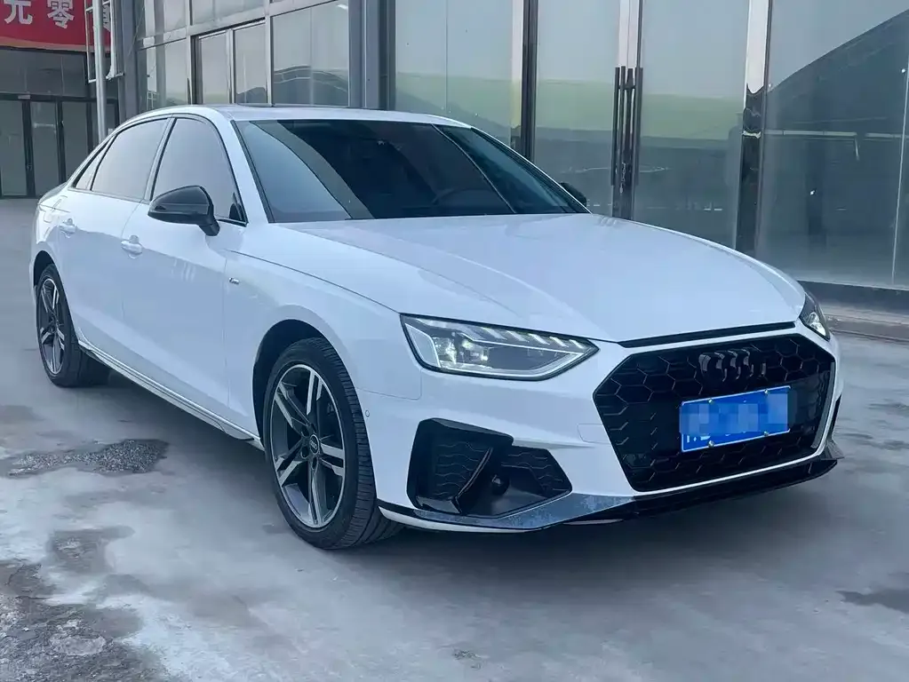 Audi A4L 2022 из CN, фото 3
