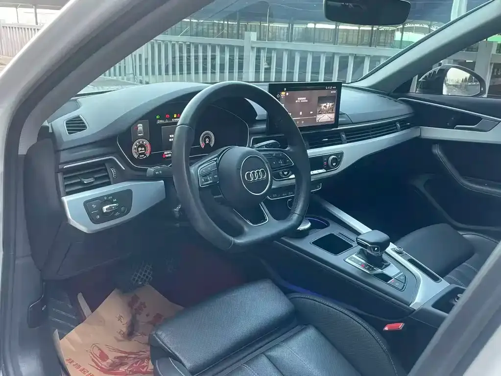 Audi A4L 2022 из CN, фото 4