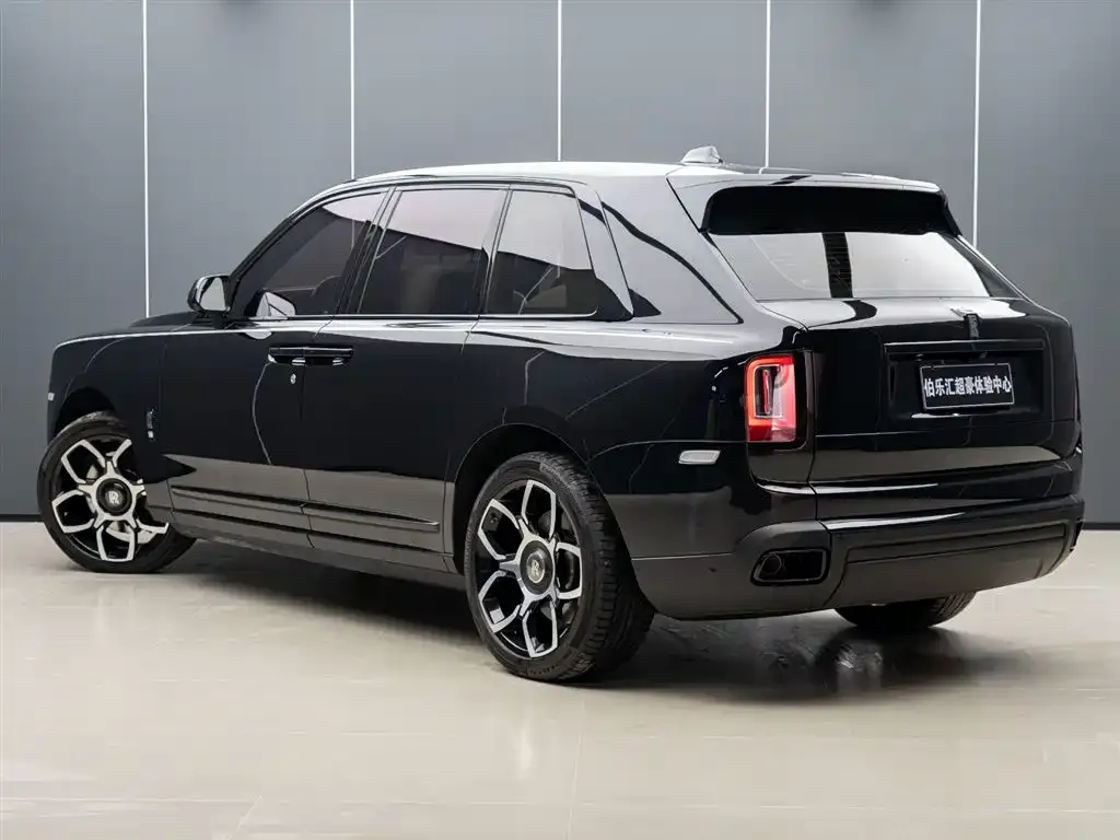 Rolls-Royce Cullinan 2024 из CN, фото 7