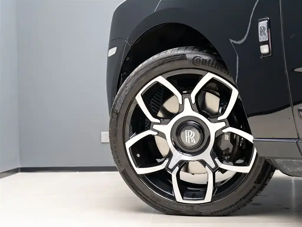 Rolls-Royce Cullinan 2024 из CN, фото 3