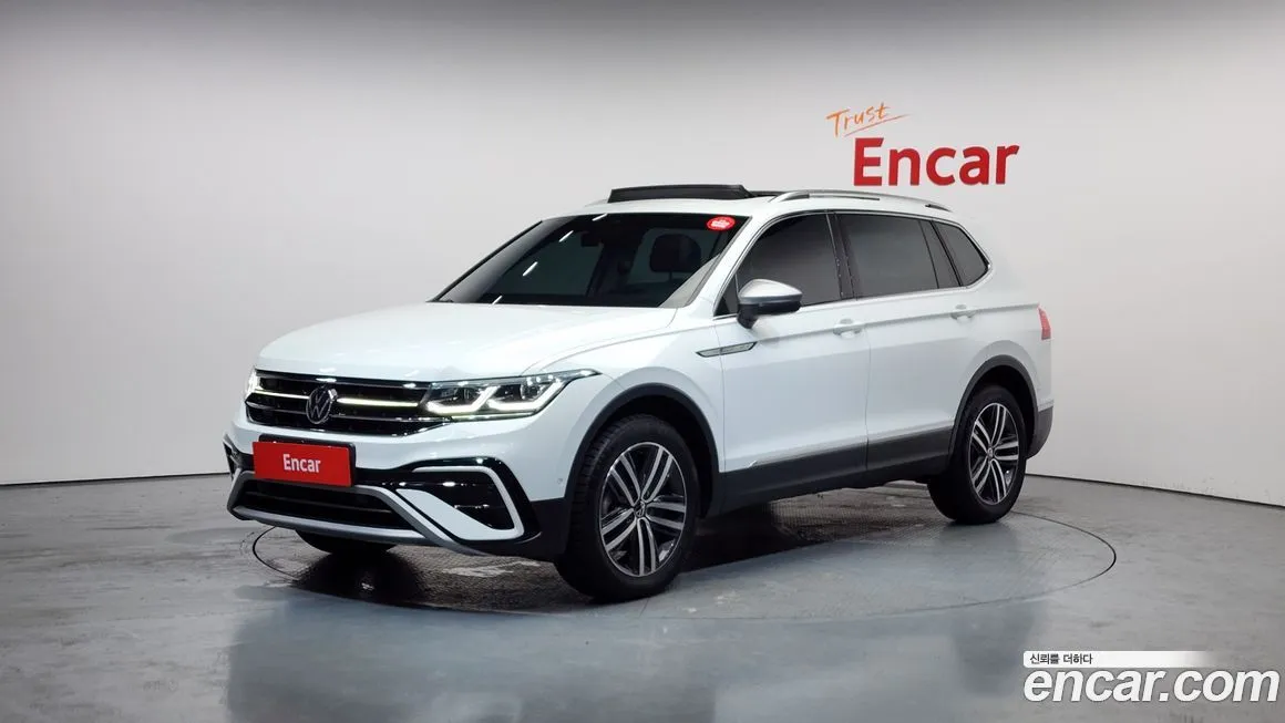 Volkswagen Tiguan — фото 1