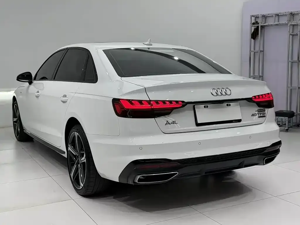 Audi A4L 2024 из CN, фото 6