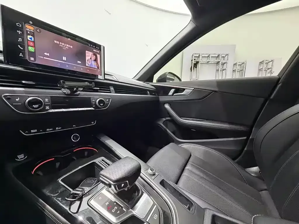 Audi A4L 2024 из CN, фото 7