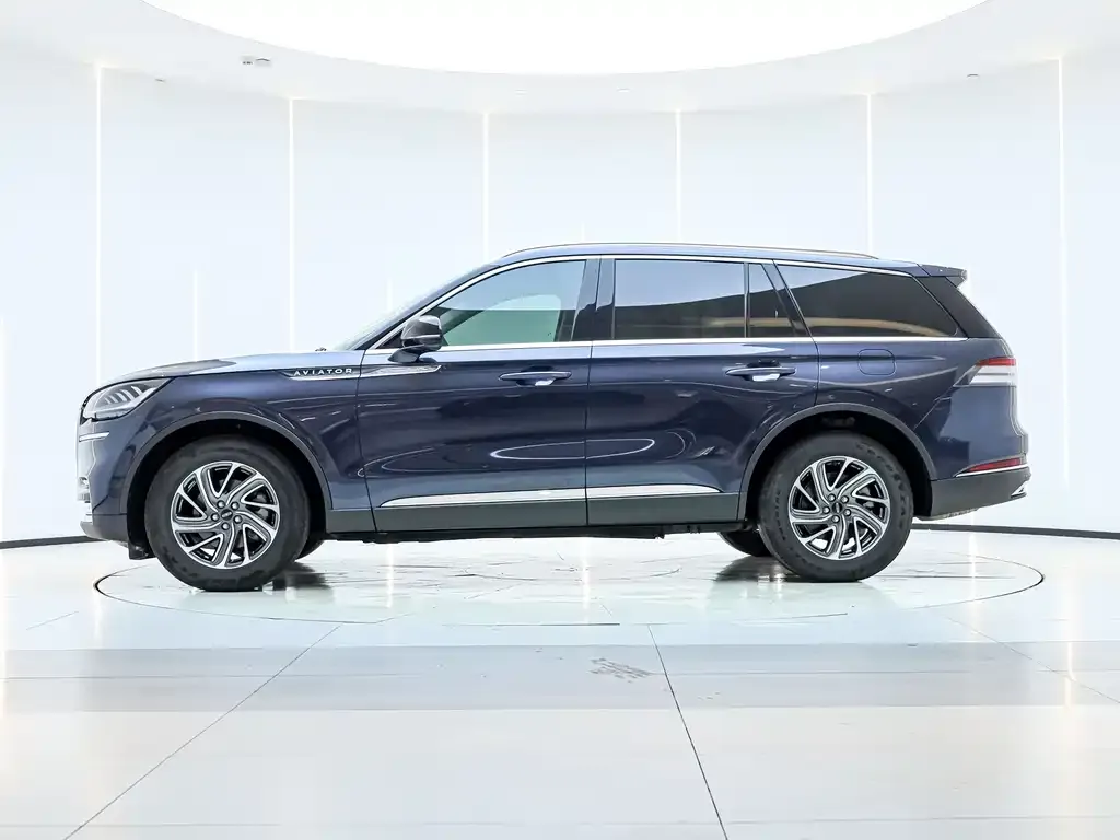 Lincoln Aviator — фото 9