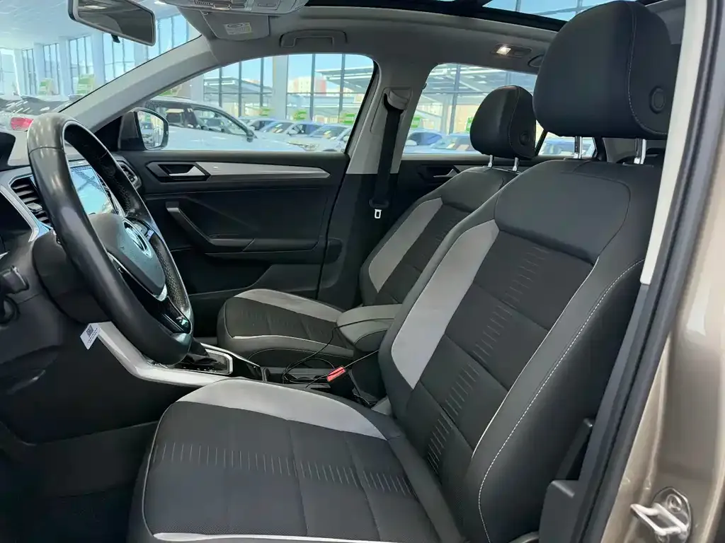 Volkswagen T-Roc 2021 из CN, фото 6