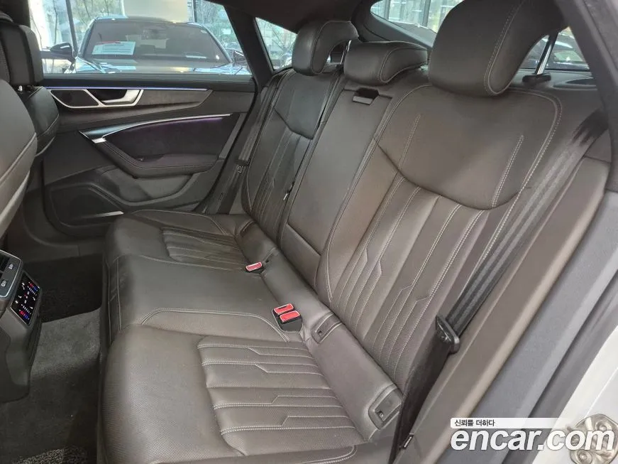 Audi A7 2021 из KR, фото 8