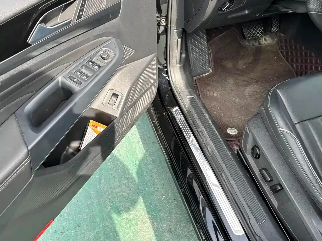 Volkswagen Passat — фото 3