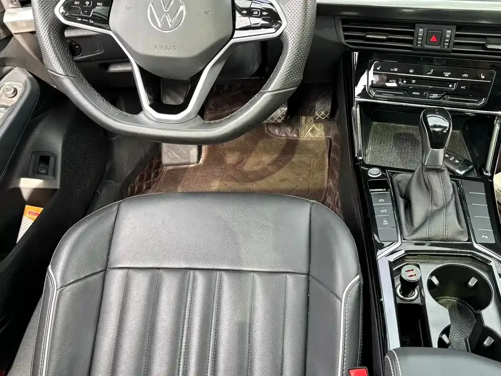 Volkswagen Passat — фото 10