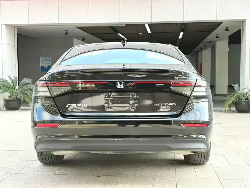 Honda Accord — фото 3
