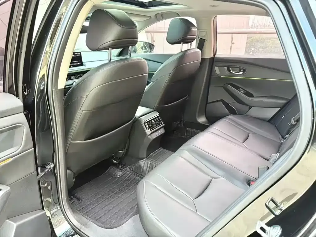 Honda Accord — фото 10